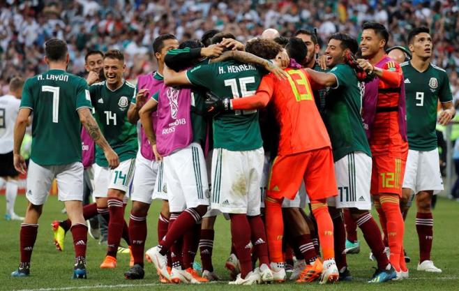 México logra su primer triunfo en un Mundial ante la potente Alemania